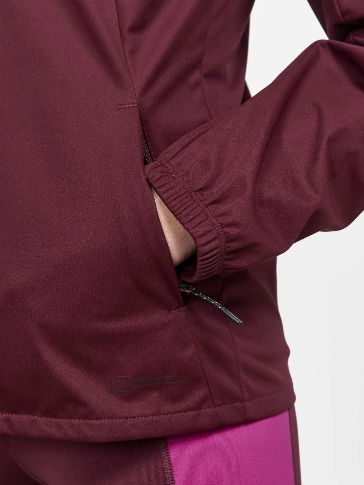 Women's ADV Essence Hydro Jacket - PUNSCH