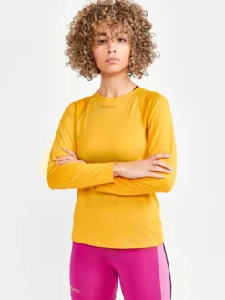 Women's ADV Essence Longsleeve Training Tee - CALM