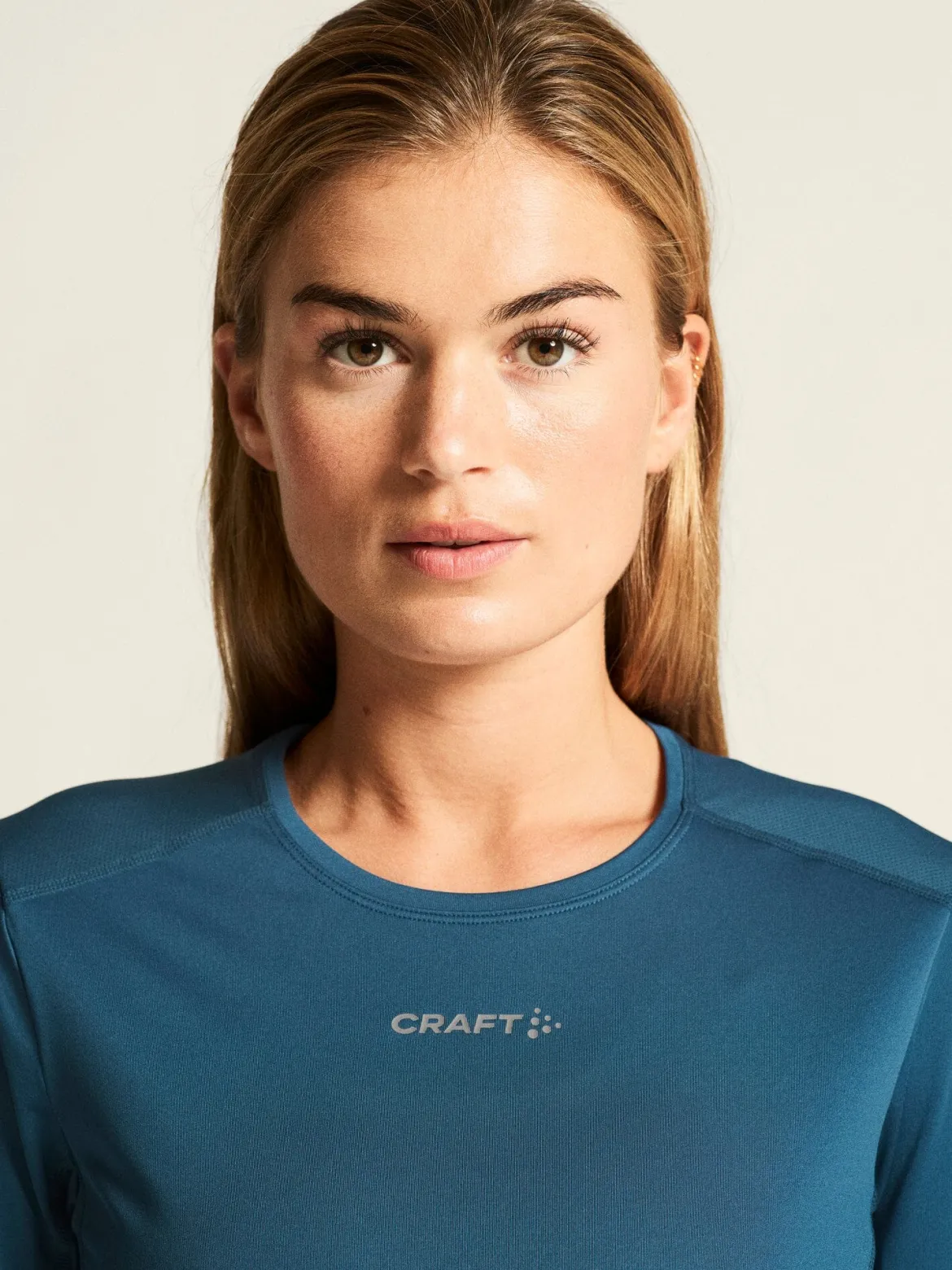 Women's Adv Essence LS Tee 2 - ENSIGN