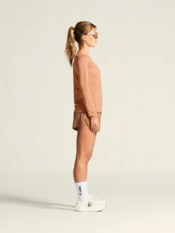 Women's Adv Essence LS Tee 2 - LIGHT SYRUP