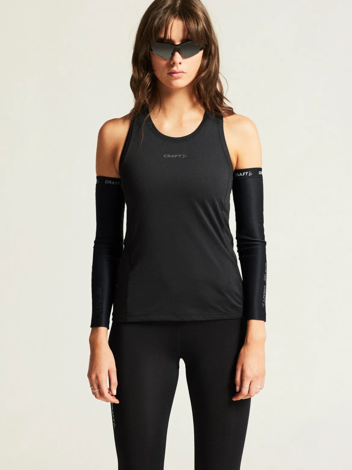 Women's Adv Essence Singlet 2 - Black