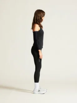 Women's Adv Essence Singlet 2 - Black