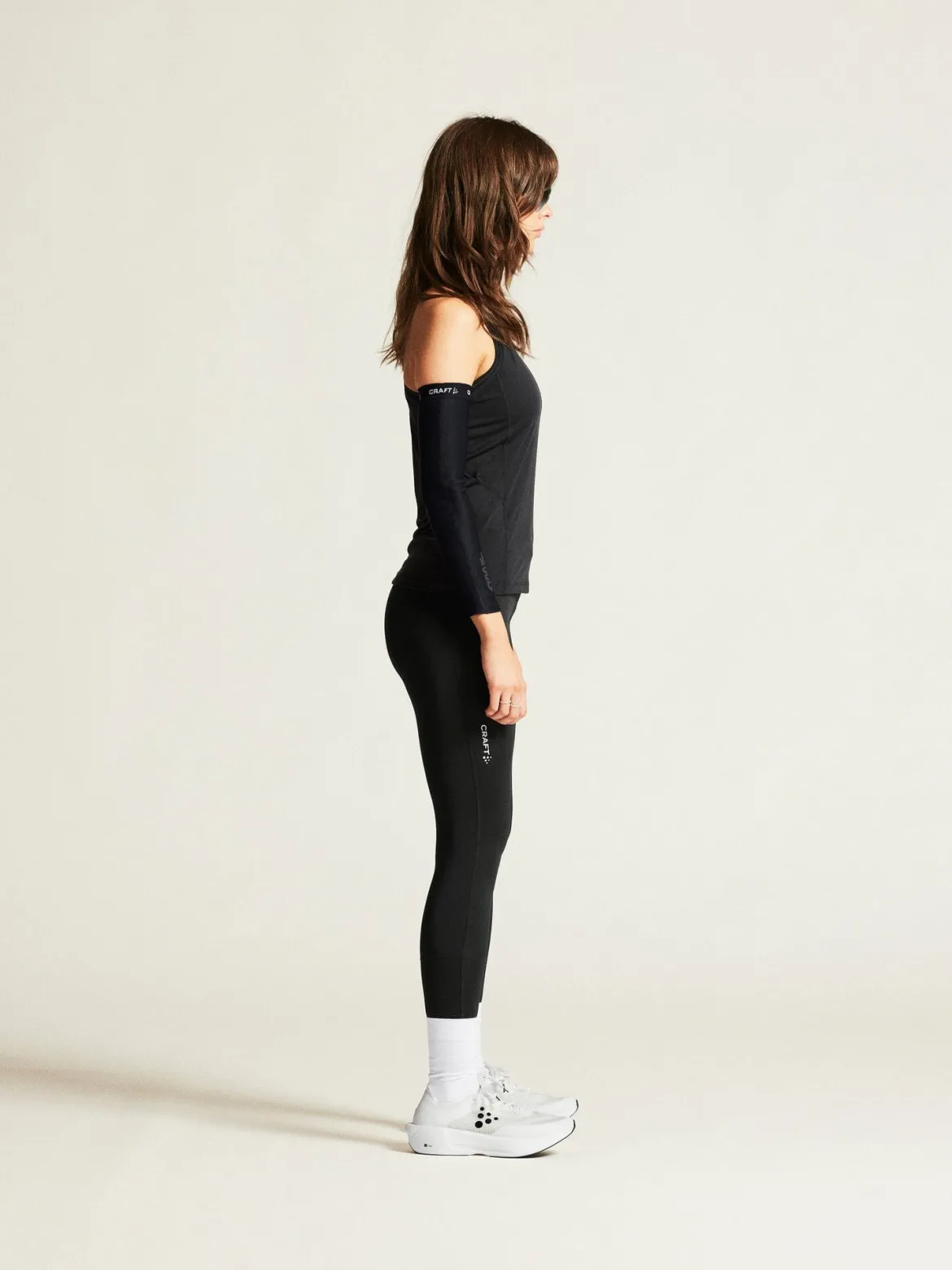 Women's Adv Essence Singlet 2 - Black