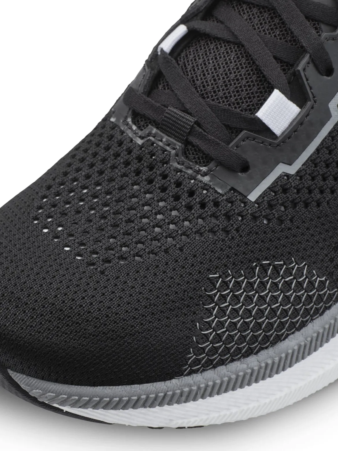 Women's Endurance 3 Running Shoe - Black/Contrast White
