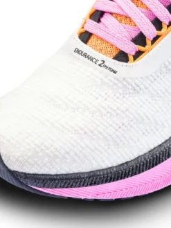 Women's Endurance 2 Running Shoe - Ash White/ Fuchsiaa