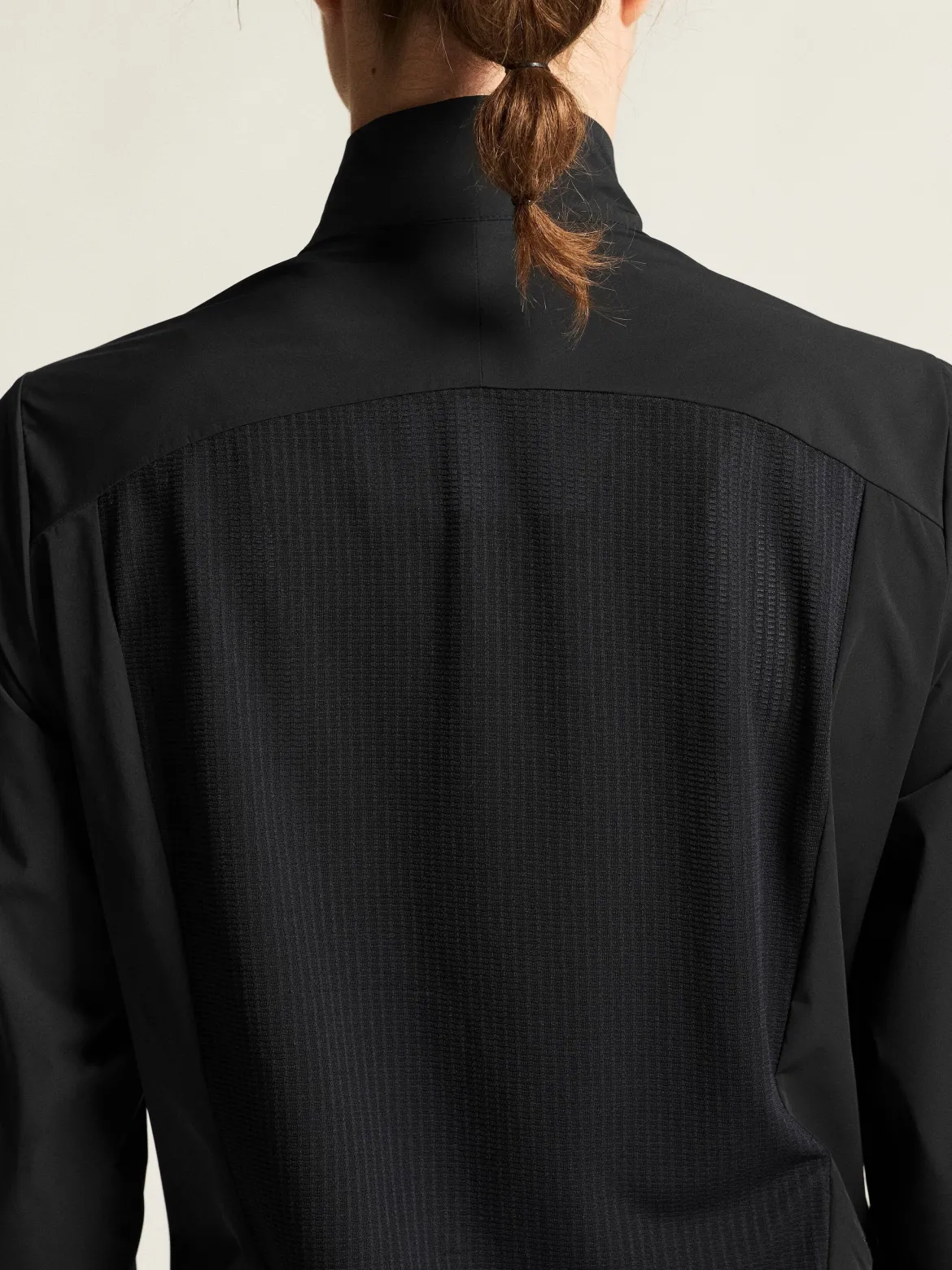 Women's Endur Light Wind Jacket - Black