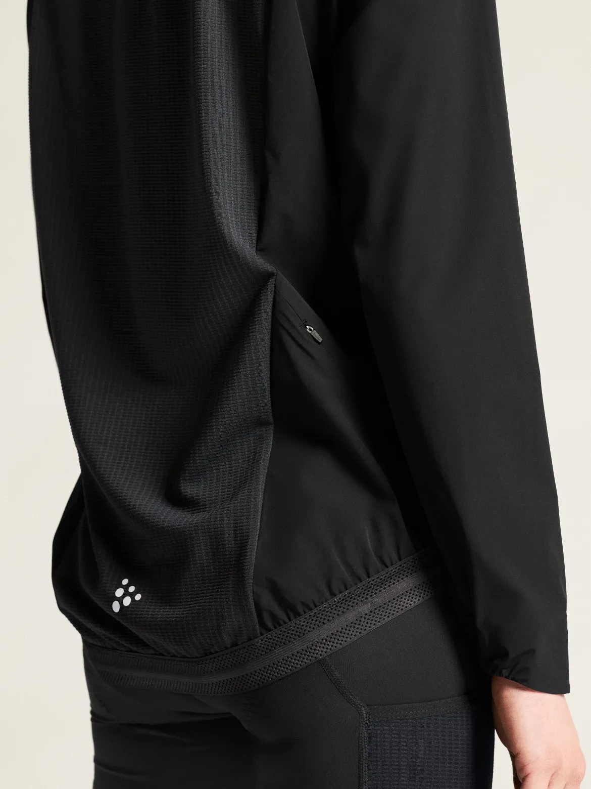 Women's Endur Light Wind Jacket - Black