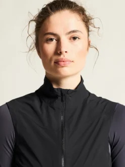 Women's Endur Light Wind Vest - Black