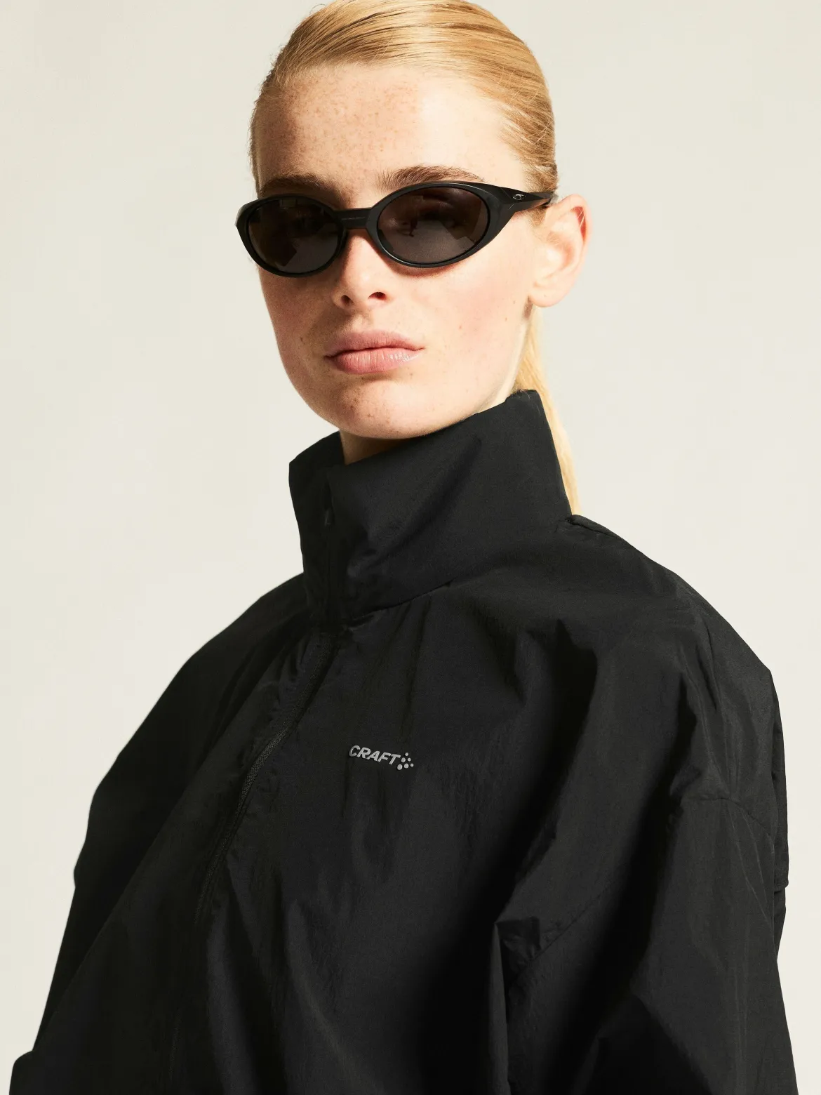 Women's Hypervent Oversized Wind Jacket - Black