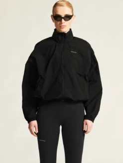 Women's Hypervent Oversized Wind Jacket - Black