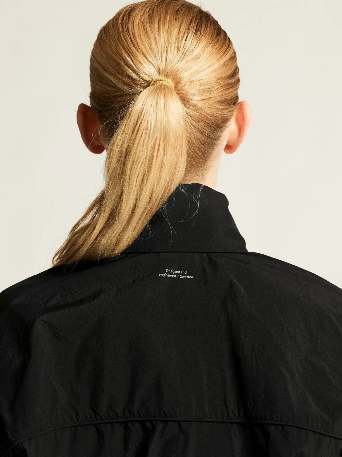 Women's Hypervent Oversized Wind Jacket - Black
