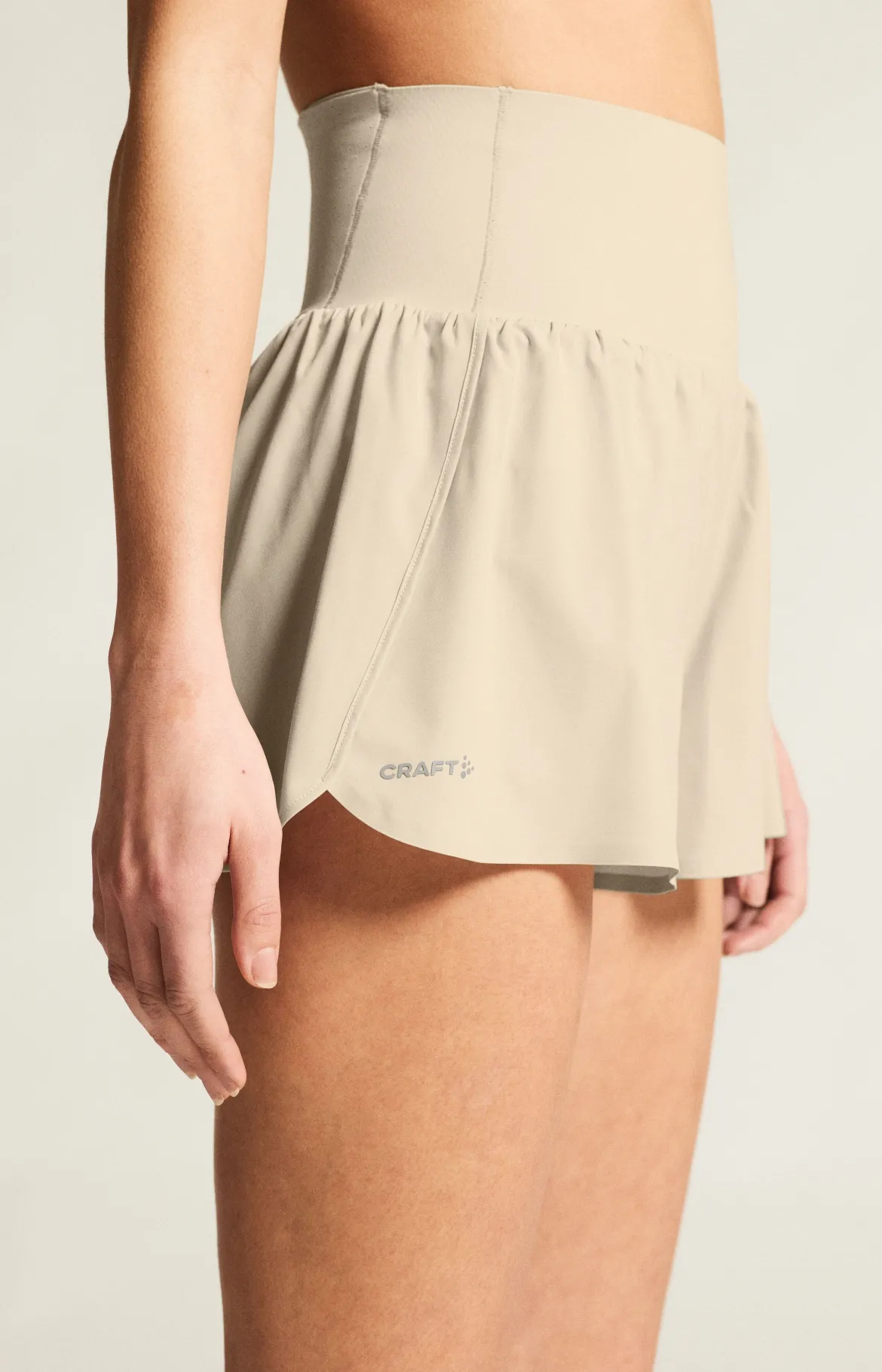 Women's Hypervent Wide Shorts - Plaster