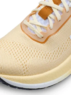 Women's Pacer 2 Running Shoe - Taupe