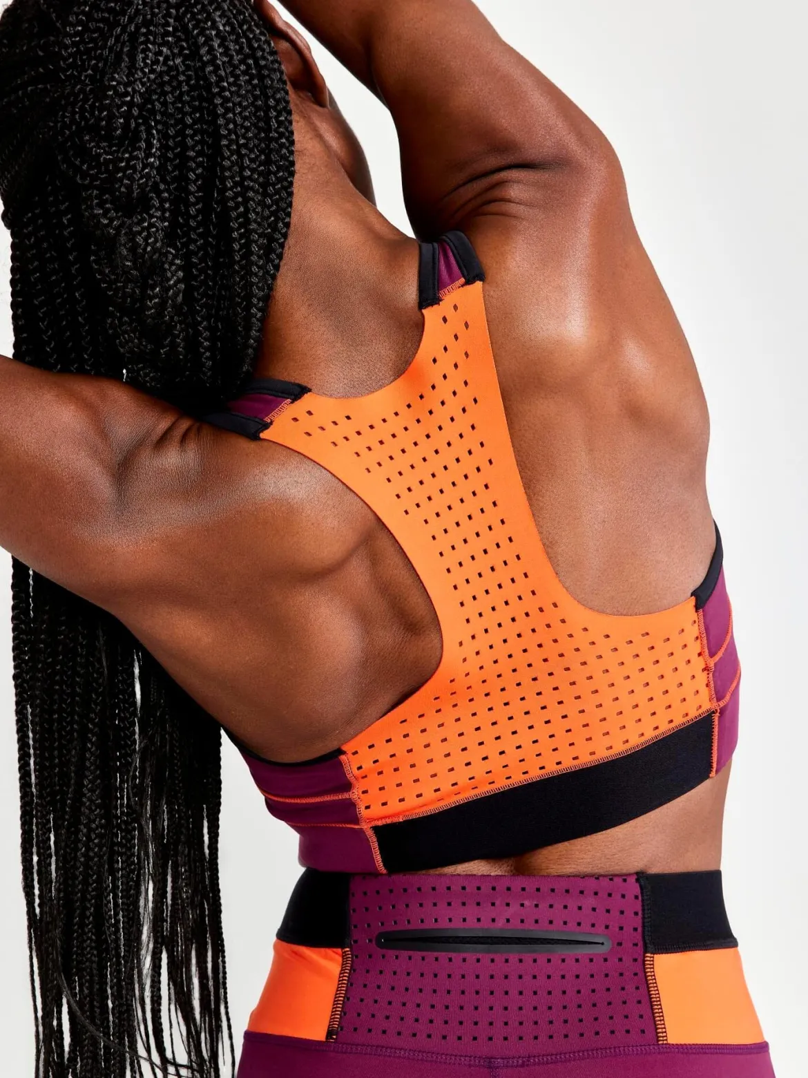 Women's Pro Charge Blocked Training Sport Top - BURGUNDY-BLEIKUR