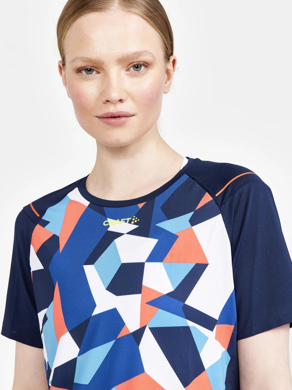 Women's Pro Dazzle Camo Running Tee - BLAZE/P DAZZLE CAMO